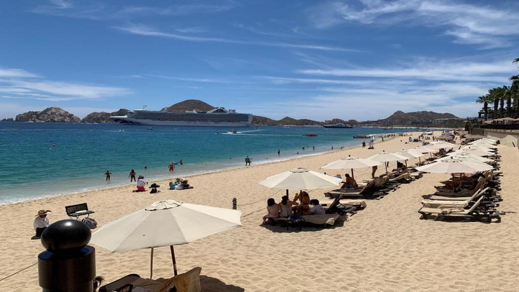 Apartahotel Gorgeous In Cabo With Ocean And Lands End View, Private Swimmable Beach, Pools, Sleeps 8