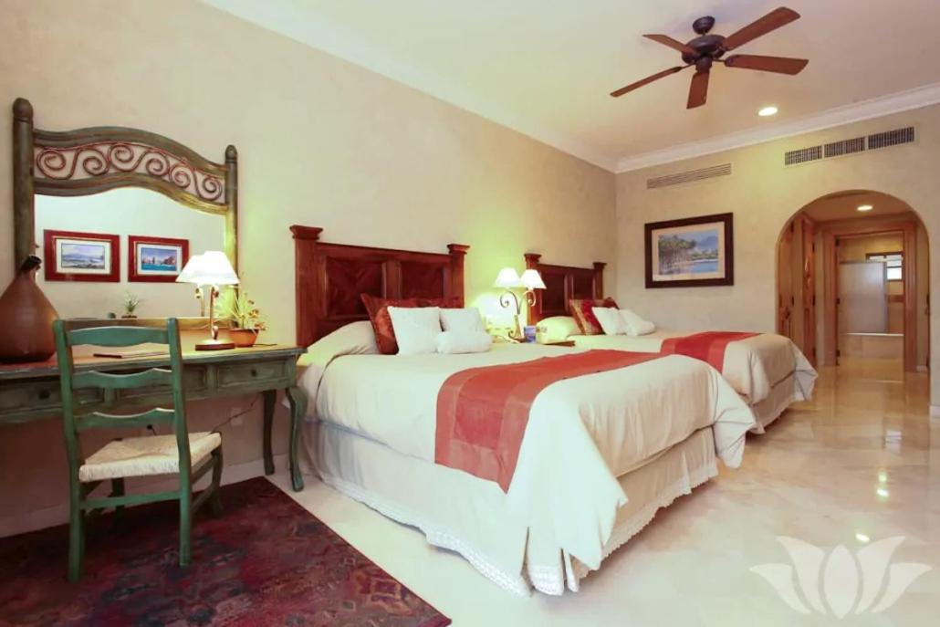 Gorgeous In Cabo With Ocean And Lands End View, Private Swimmable Beach, Pools, Sleeps 8 Apartahotel