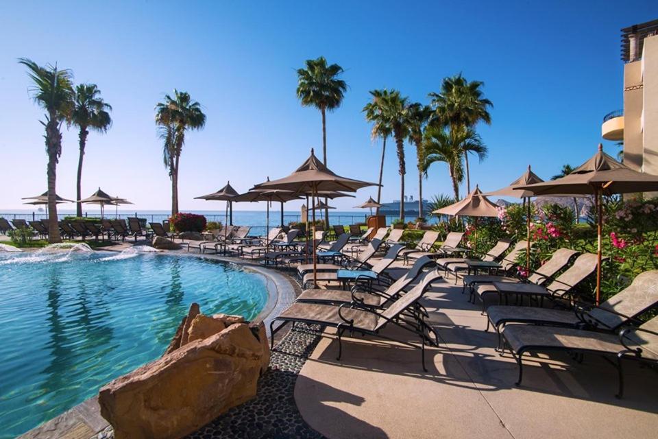 Gorgeous In Cabo With Ocean And Lands End View, Private Swimmable Beach, Pools, Sleeps 8 Cabo San Lucas