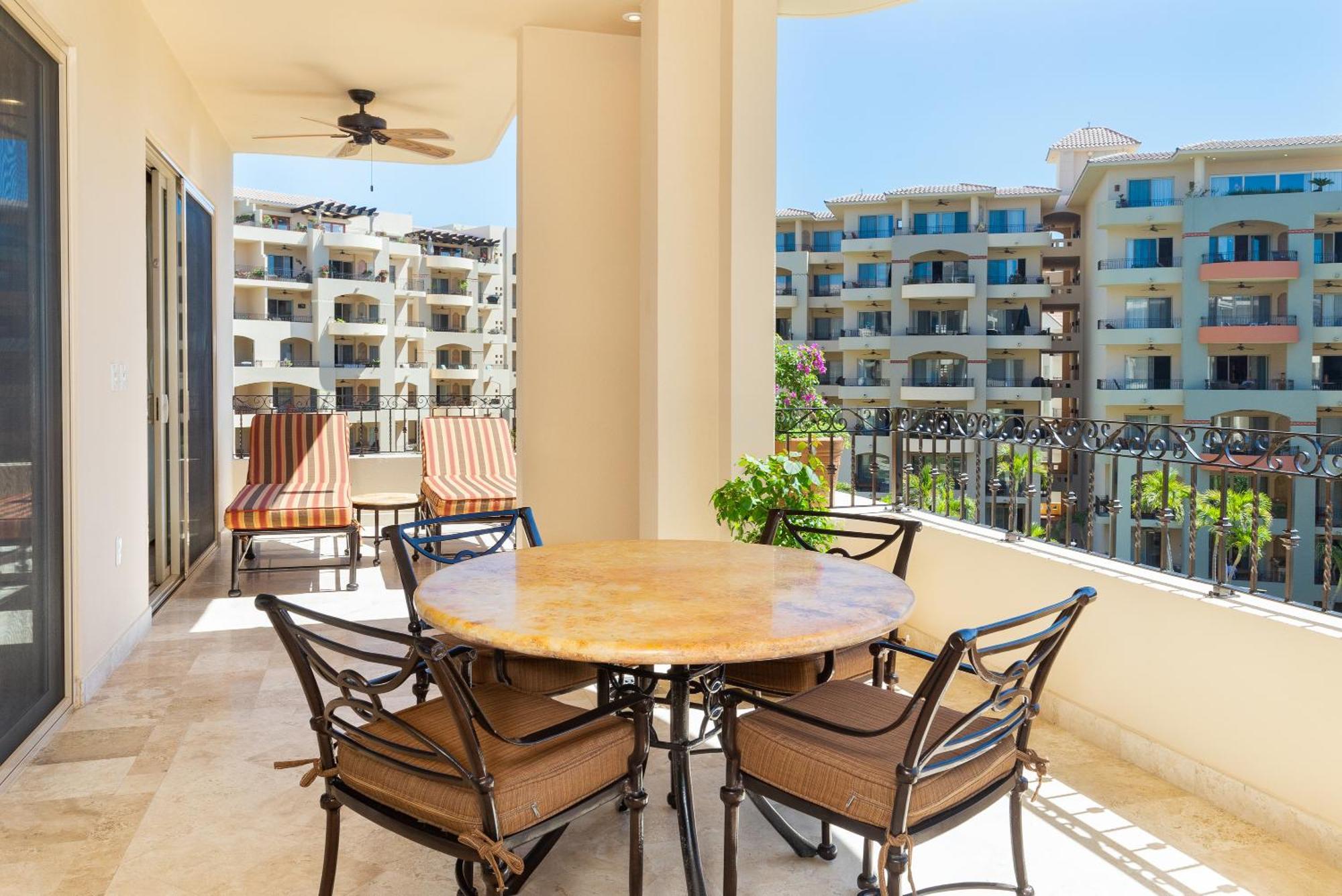 La Cabo Hotel