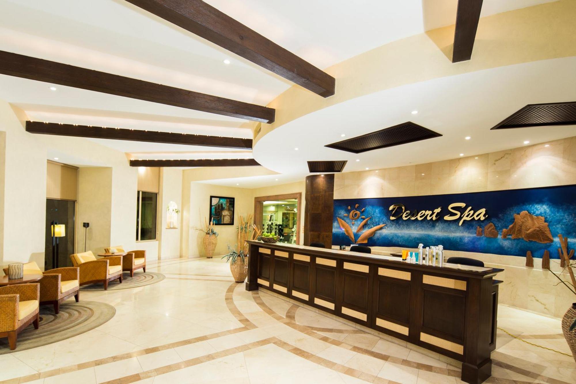 La Cabo Hotel *
