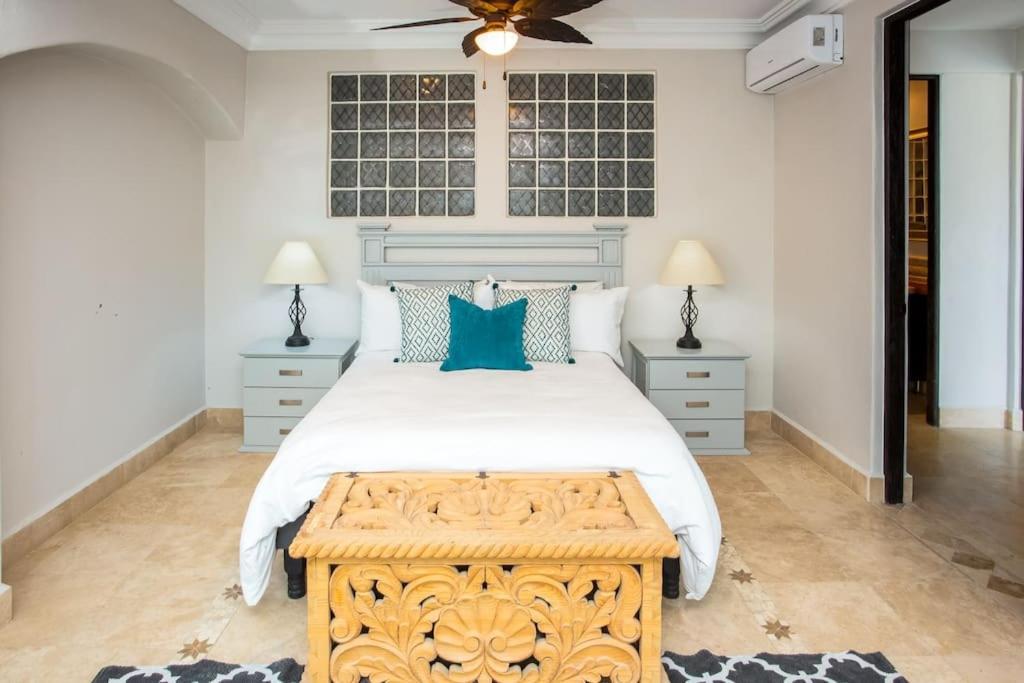 Apartamento De 6 Recamaras Con Vistas Al Mar En Pedregal Cabo San Lucas