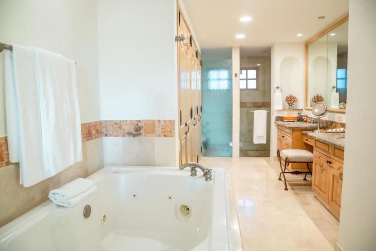 Beachfront, Premium Ocean View, 5 Star, Vle 1604 Casa de férias