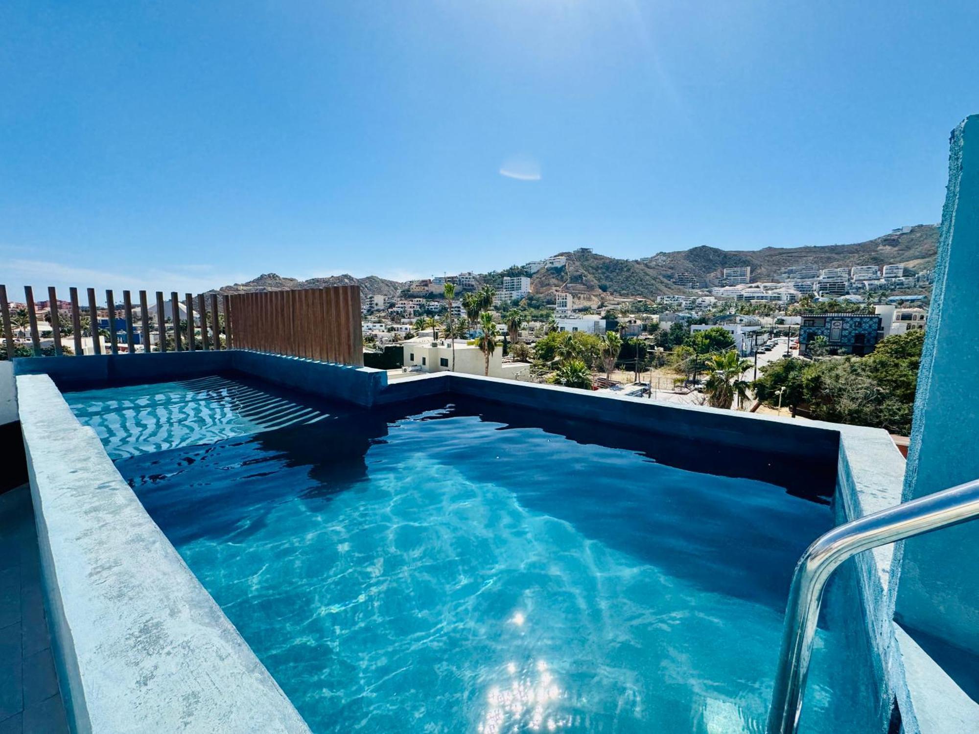 Colmena Marina Cabos Cabo San Lucas