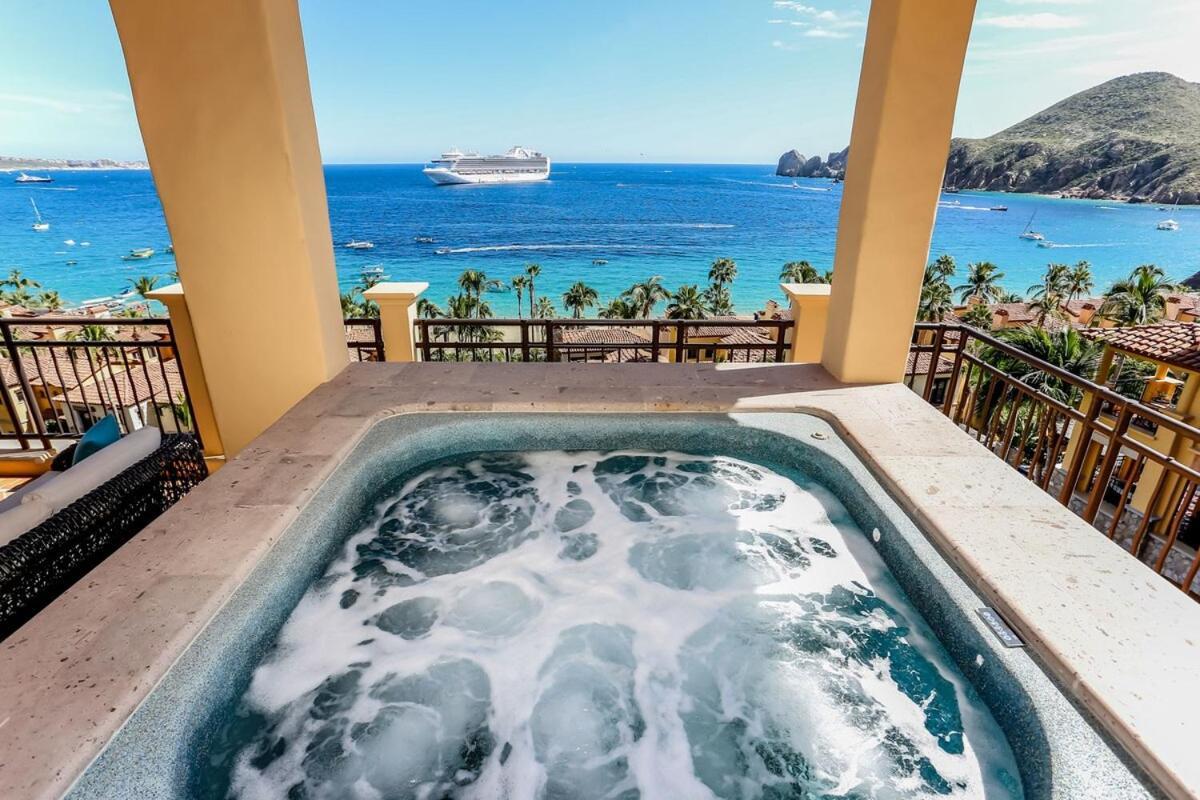Exclusive Penthouse Jacuzzi & Private Access Apartment