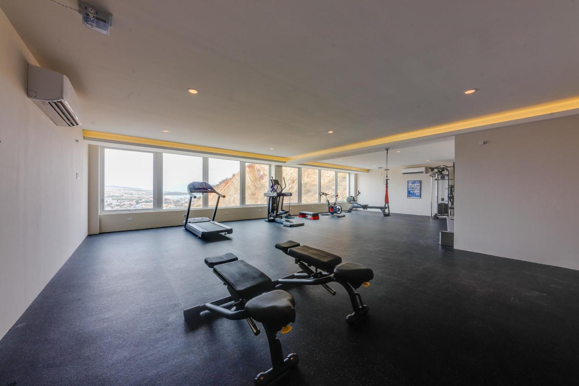 Apartment Luxe Mtn Retreat With Pool Access And Sea View! *