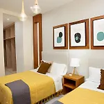 Beautiful Contemporary, Arch And Ocean View Condo.