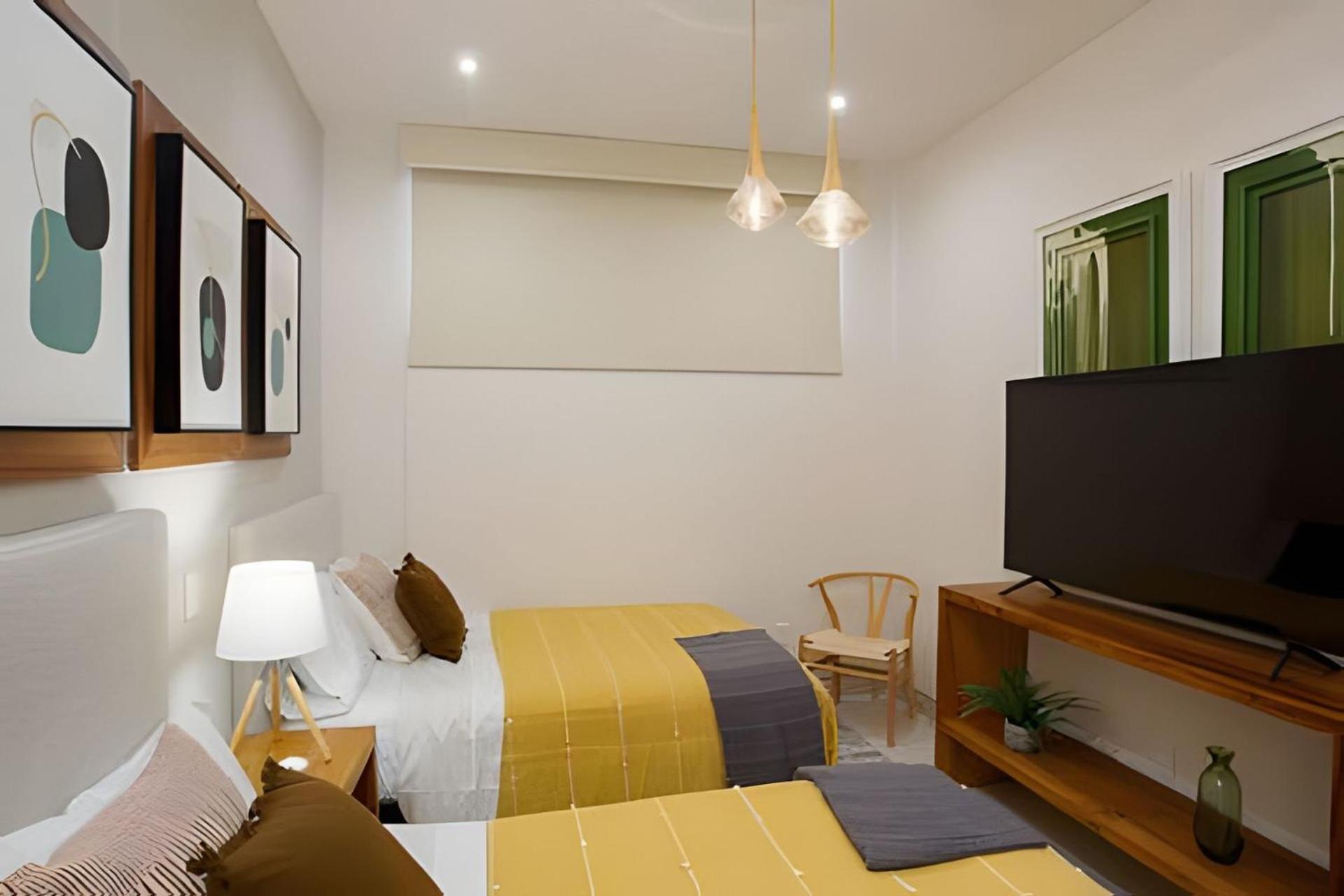 Beautiful Contemporary, Arch And Ocean View Condo. Holiday home *