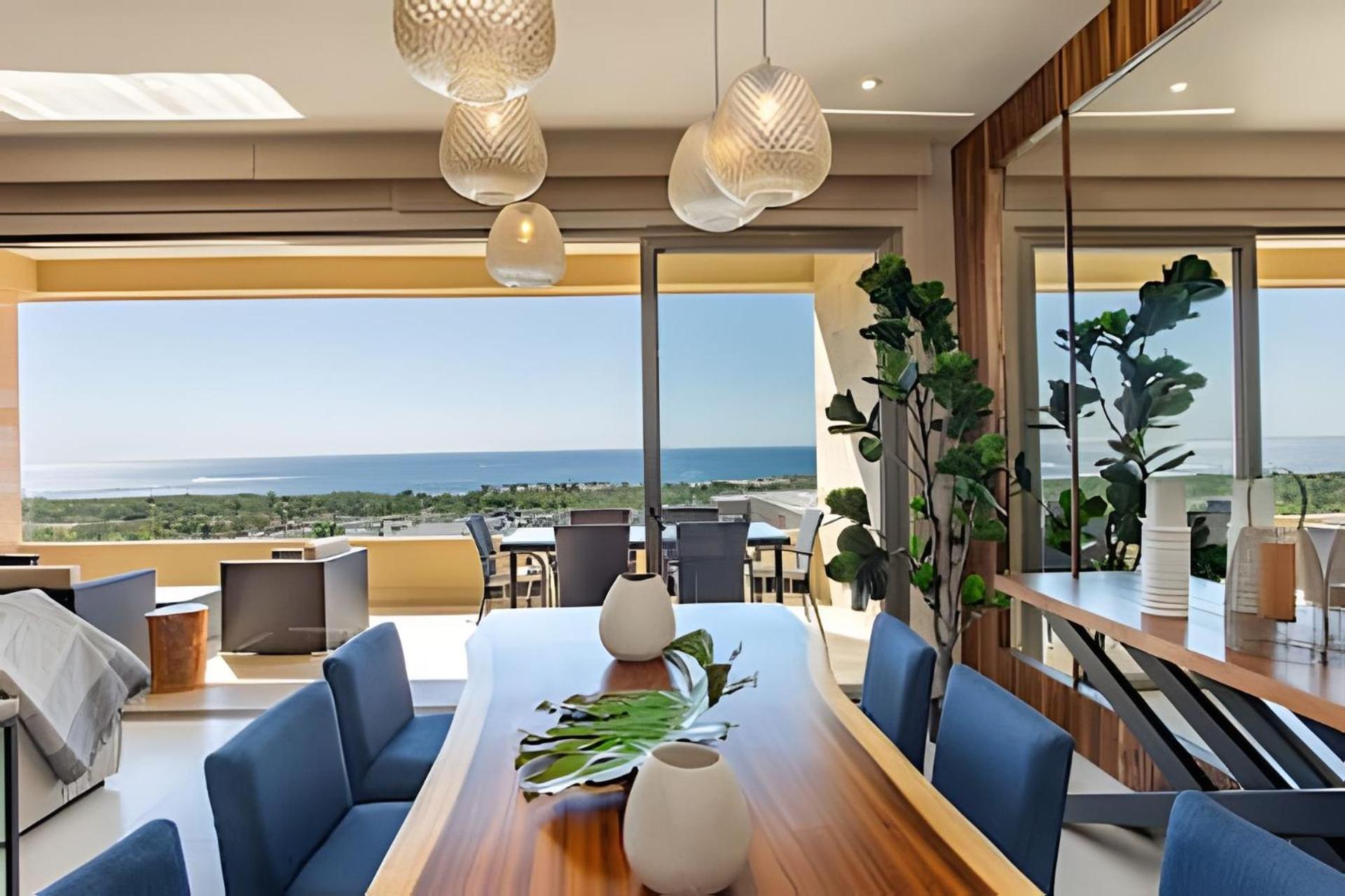 Beautiful Contemporary, Arch And Ocean View Condo. *