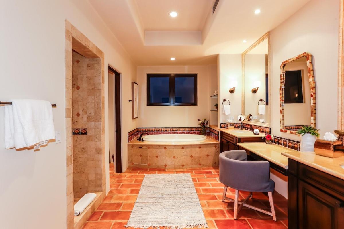 Exclusive Penthouse Jacuzzi & Private Access Cabo San Lucas